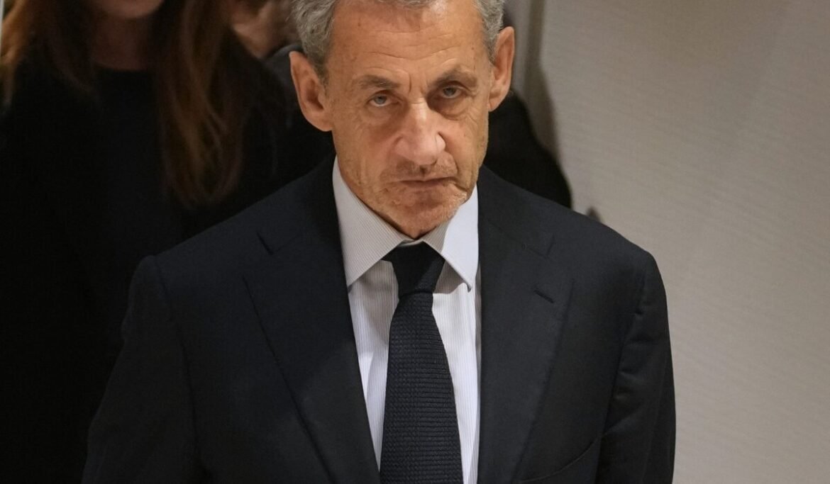 Την Τρίτη στη φυλακή ο Σαρκοζί – Σε κελί 9 τετραγωνικών, με ένα περίπατο την ημέρα