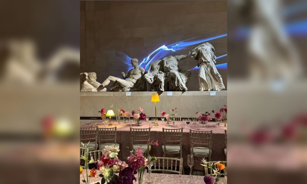 «Προκλητική αδιαφορία»: Μενδώνη και Μαρέβα καταγγέλλουν το Βρετανικό Μουσείο για το «δείπνο με τα Γλυπτά»