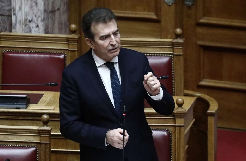 Χρυσοχοΐδης σε Κωνσταντοπούλου: Θα αποκαλύψω τις ταυτότητες των «γνωστών-αγνώστων» παραβατικών