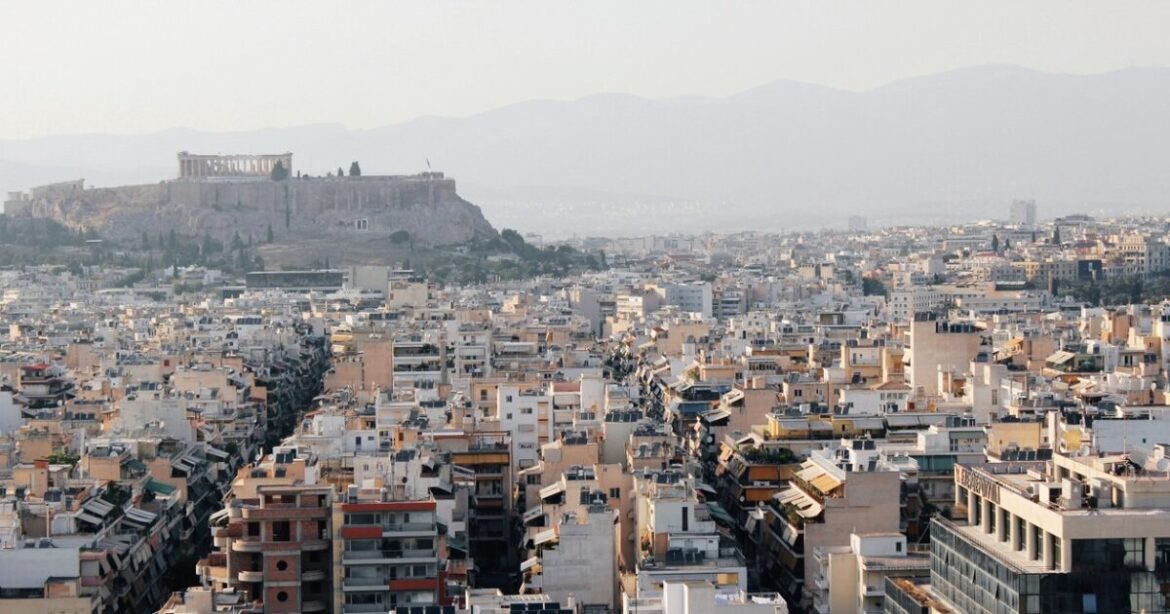 Στεγαστική κρίση: «Αγκάθια» τα κλειστά ακίνητα και το γερασμένο απόθεμα – Στο επίκεντρο οι ανακαινίσεις κατοικιών