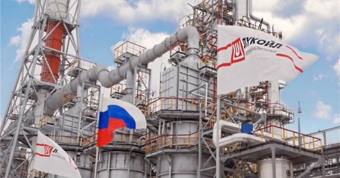 Πόσο θα βλάψουν τη Ρωσία οι κυρώσεις των ΗΠΑ σε Rosneft και Lukoil – Οι ειδικοί αναλύουν