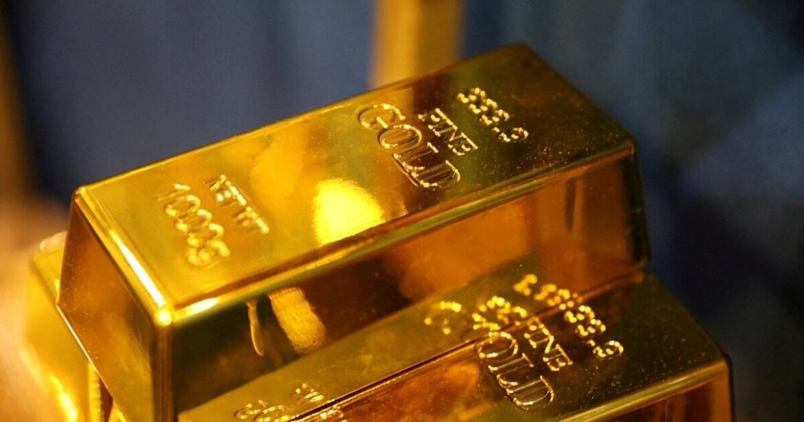 Χρυσός: Υποχωρεί κάτω από τα 4.000 δολάρια