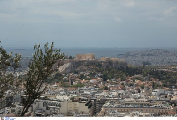 Καιρός: Ανοιξιάτικος με τοπικές βροχές σήμερα – Η πρόγνωση ανά περιοχή