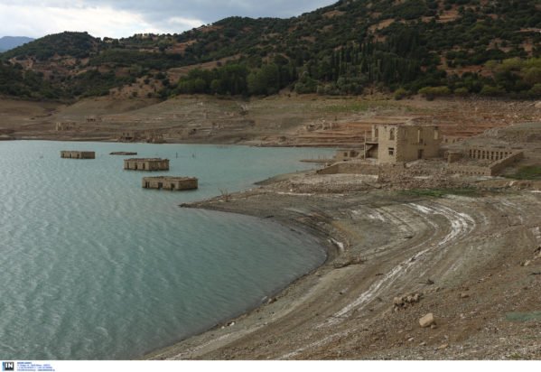 Λειψυδρία: Ιστορικό χαμηλό 15ετίας για τον Μόρνο – Στο τραπέζι έκτακτα μέτρα