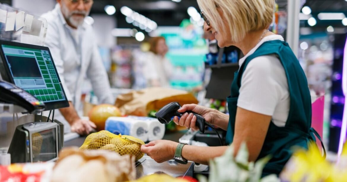 Έρχονται ταμπελάκια με «DNA» τιμών σε φρούτα, λαχανικά και κρέατα