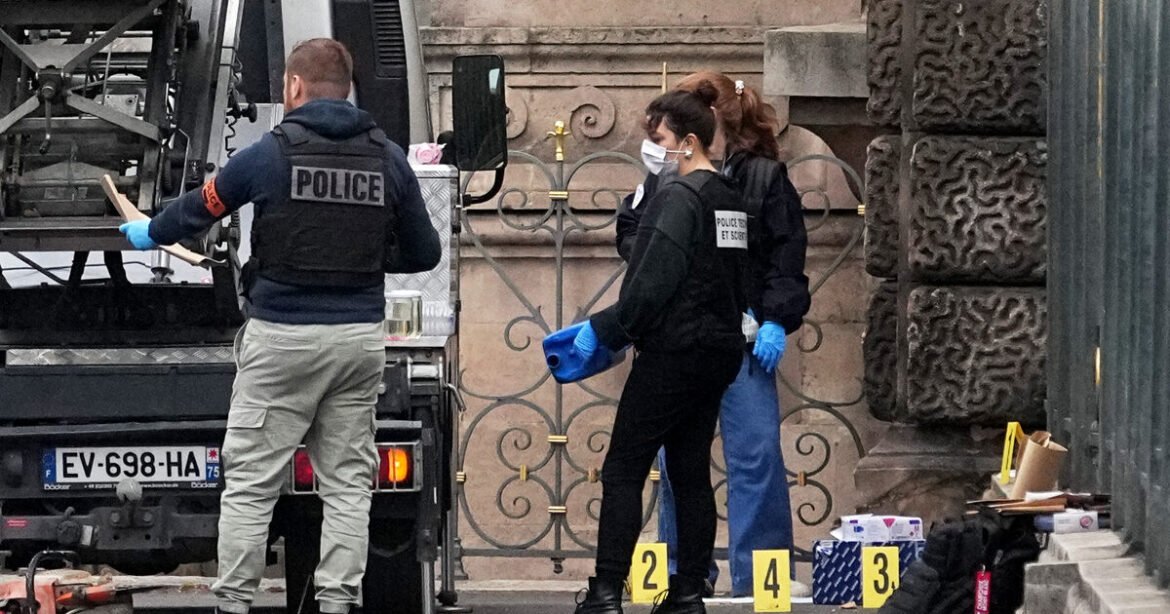 Έξι συλλήψεις για την κινηματογραφική ληστεία στη Λιόν – Η έκρηξη, η εισβολή με καλάσνικοφ και η λεία των 12 εκατ.