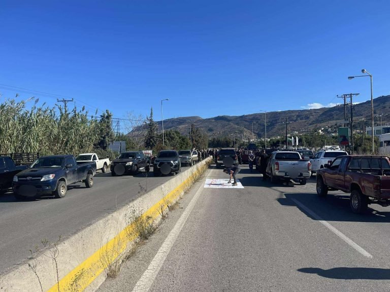 Χανιά: Με βάρδιες οι επ’ αόριστον κινητοποιήσεις των αγροτών και κτηνοτρόφων στον ΒΟΑΚ – Κλιμακώνουν τον