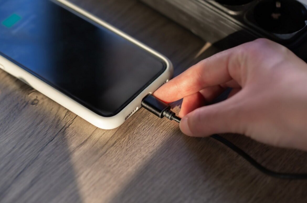 Υπουργείο Ψηφιακής Διακυβέρνησης: Επιστολή στα social media για την επαλήθευση ηλικίας και την προστασία των