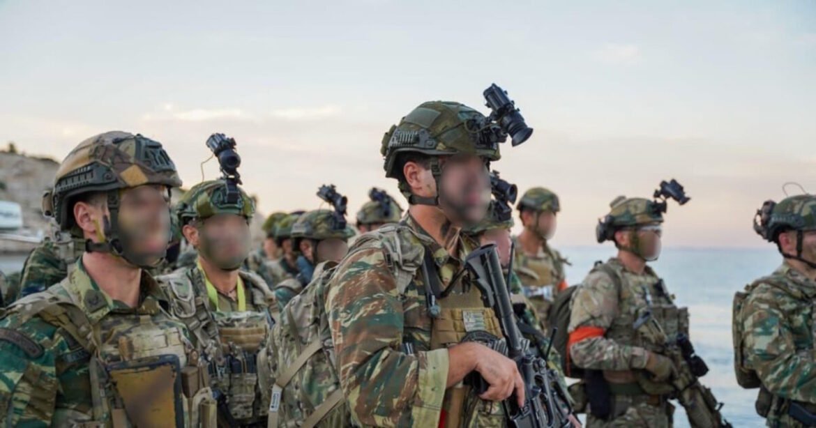 Ένοπλες Δυνάμεις και Σώματα Ασφαλείας: Έρχονται αυξήσεις στους μισθούς και αναδρομικά έως 3 μήνες