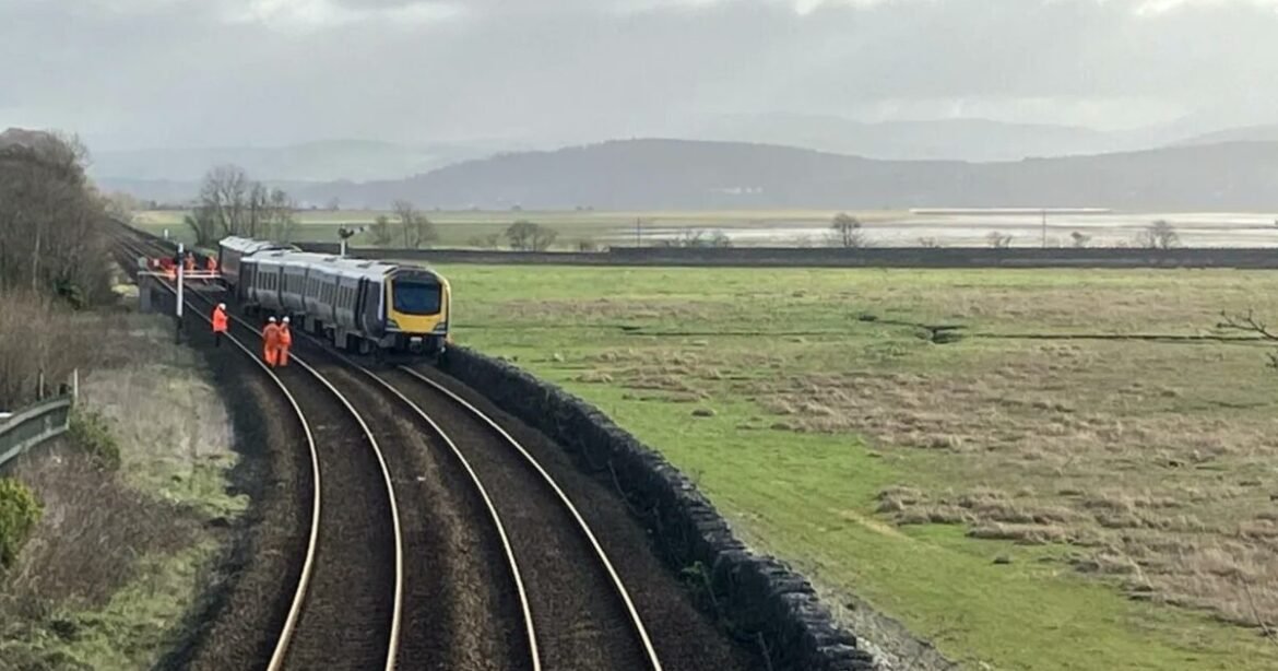 Εκτροχιασμός τρένου στη Βρετανία – «Έμφραγμα» στον σιδηρόδρομο