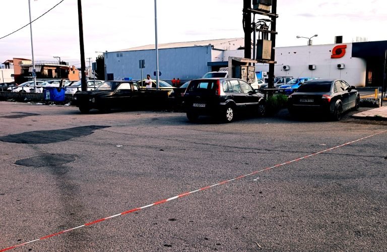 Χαλκίδα: Δεν έχουν εντοπιστεί τα μαχαίρια της φονικής οπαδικής συμπλοκής, μόνο ένα στειλιάρι – Συνεργός