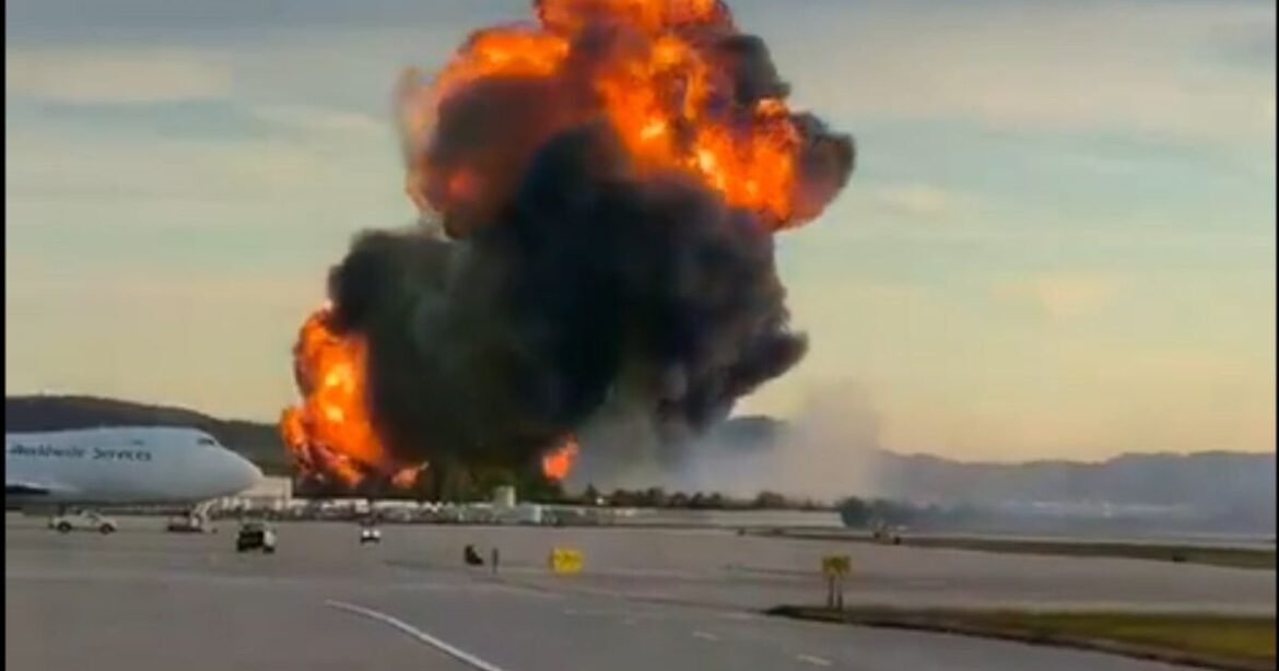 Αεροσκάφος της UPS συνετρίβη στο Κεντάκι: Προσέκρουσε σε κτίρια του αεροδρομίου – Τρομακτικά βίντεο