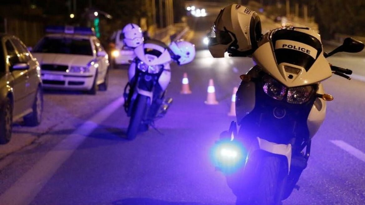 Ηλεία: Επί μία ώρα καταδίωκαν 16χρονο οδηγό – Πήρε το αυτοκίνητο της μητέρας του και επιχείρησε να εμβολίσει