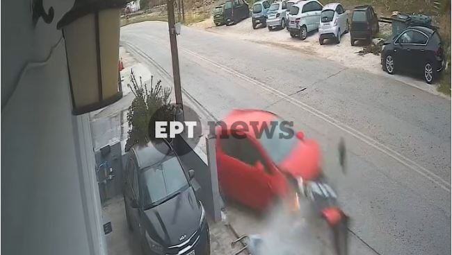 Περιφερειακή Κορίνθου- Πατρών: Βίντεο από τη στιγμή της σφοδρής σύγκρουσης 3 οχημάτων – «Το παιδί μου, το