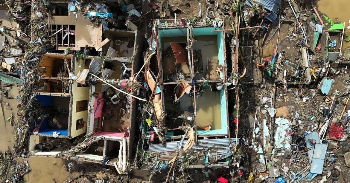 Στους 85 οι νεκροί στις Φιλιππίνες από τον τυφώνα Kalmaegi