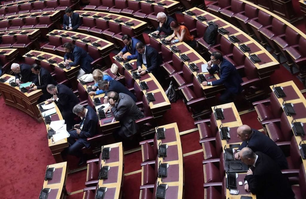 ΣΥΡΙΖΑ, ΚΚΕ και Νέα Αριστερά καταψήφισαν τα μέτρα φοροελάφρυνσης – ΠΑΣΟΚ, Βελόπουλος και Ζωή επιφυλάχθηκαν…