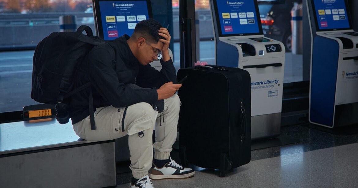 «Αναταράξεις» στα αεροδρόμια των ΗΠΑ λόγω του Shutdown – Ακυρώθηκαν πάνω από 800 πτήσεις