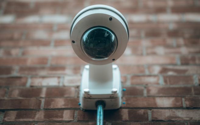 Θεσσαλονίκη: Συνελήφθη 21χρονος υπάλληλος εταιρείας που βιντεοσκοπούσε παράνομα πελάτισσα στην τουαλέτα