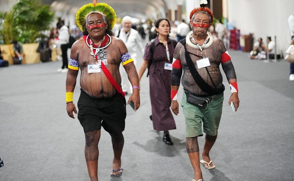 Επεισόδια στη Σύνοδο του ΟΗΕ για το Κλίμα στη Βραζιλία: Εισβολή Ιθαγενών στην COP30 – Βίντεο