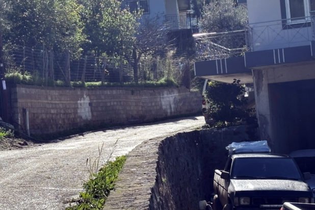 Αχαΐα: Ανατρεπτική μαρτυρία για τον τραγικό θάνατο του 3χρονου Ανδρέα – «Από τη μάντρα έπεσαν κάτω με τη γουρούνα»