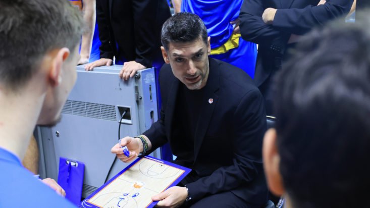 Σκοτώθηκε σε τροχαίο ο οδηγός της ομάδας μπάσκετ του Περιστερίου – Το αποκάλυψε ο προπονητής της ομάδας των δυτικών προαστίων, Βασίλης Ξανθ