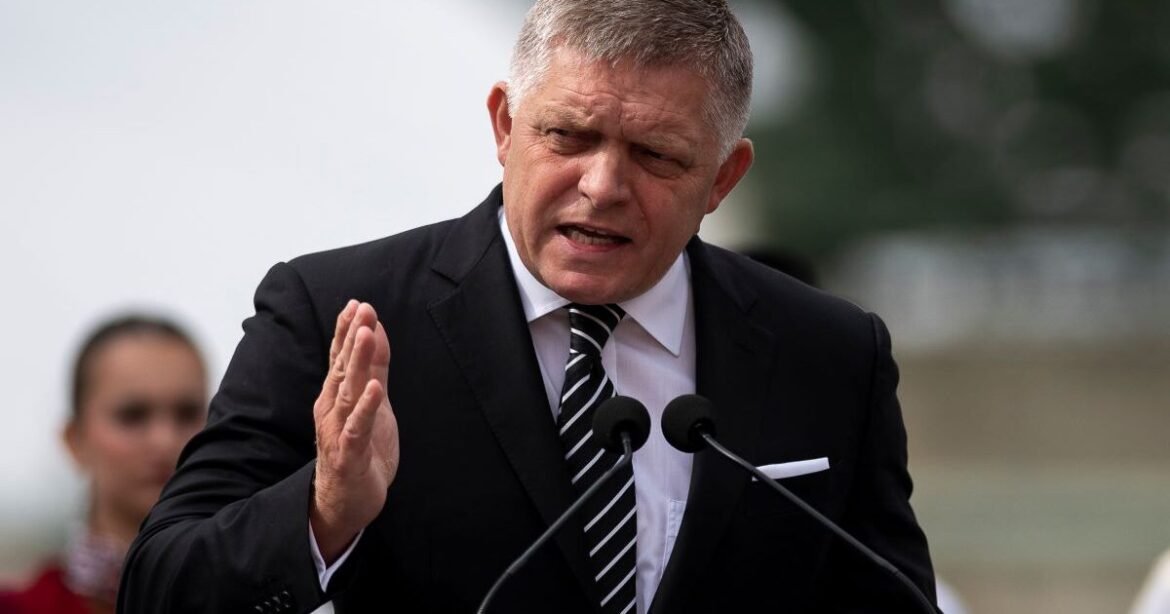 Σλοβακία: Έντονος καβγάς Φίτσο με φοιτητές – «Αν υποστηρίζετε το Κίεβο πηγαίνετε να πολεμήσετε γι’ αυτό»