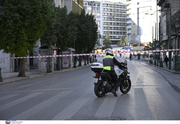 Κίνηση: Μποτιλιάρισμα στον Κηφισό και στην Αττική Οδό – Ποιοι δρόμοι κλείνουν λόγω του Πολυτεχνείου