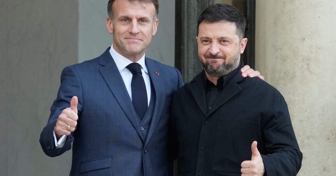 Μακρόν και Ζελένσκι υπέγραψαν συμφωνία για προμήθεια έως 100 Rafale στην Ουκρανία