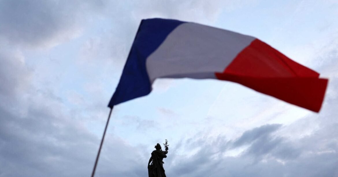 Le Monde: Εντυπωσιακή η απόφαση της Ελλάδας να αποπληρώσει πρόωρα δάνειο ύψους 1,1 δισ. ευρώ