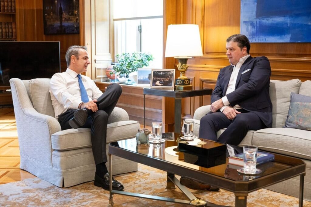 Τετ α τετ Μητσοτάκη – Μποντίρογκα στο Μέγαρο Μαξίμου με φόντο το Φάιναλ Φορ