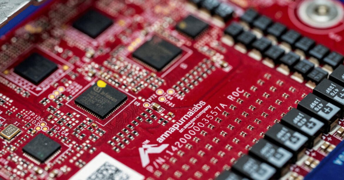 Nvidia και Microsoft επενδύουν έως και 15 δισ. δολάρια στην Anthropic