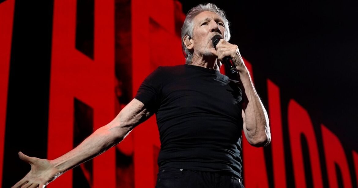 Ρότζερ Γουότερς: Οι δυτικοί ηγέτες «χρησιμοποιούν τους διεφθαρμένους ναζί στην Ουκρανία για να γεμίσουν τις τσέπες τους»