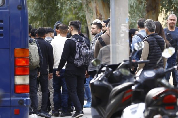 Τηλεφωνικές απάτες: Μέλος του κυκλώματος «παγίδευσε» 10χρονο παιδί για να αρπάξει χρήματα και κοσμήματα – Οι