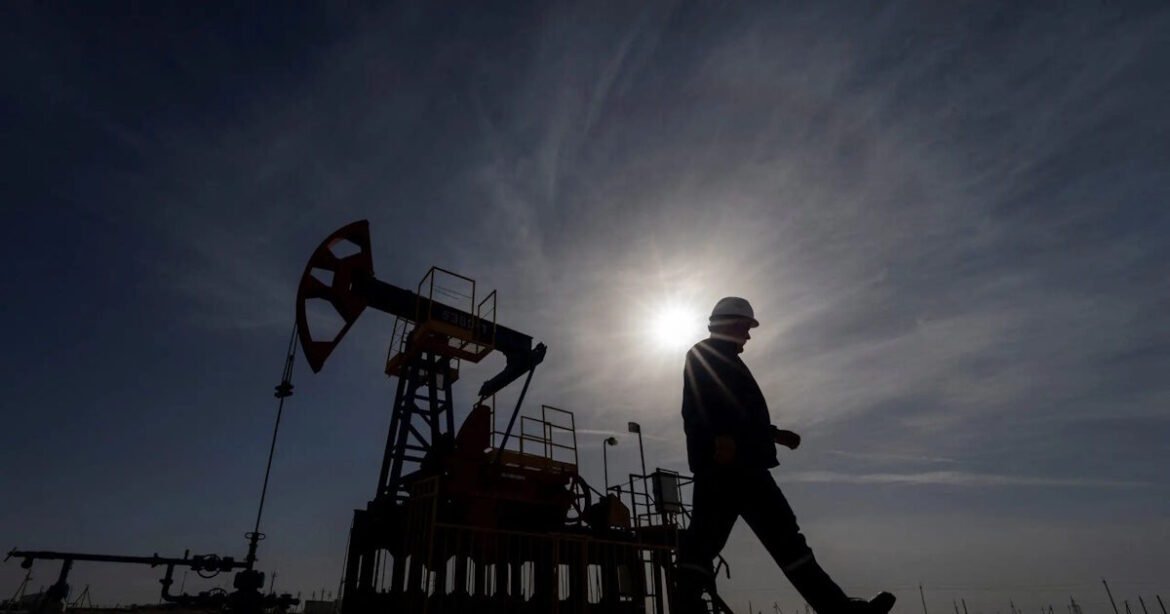 Στον «πάγο» εκατομμύρια βαρέλια ρωσικού πετρελαίου λόγω των κυρώσεων των ΗΠΑ