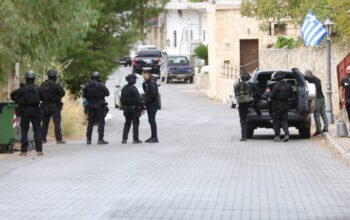 Έρευνα Metron Analysis: 1 στους 4 Έλληνες θέλει όπλο για αυτοπροστασία – Οι διαφορές ανά φύλο, ηλικία και