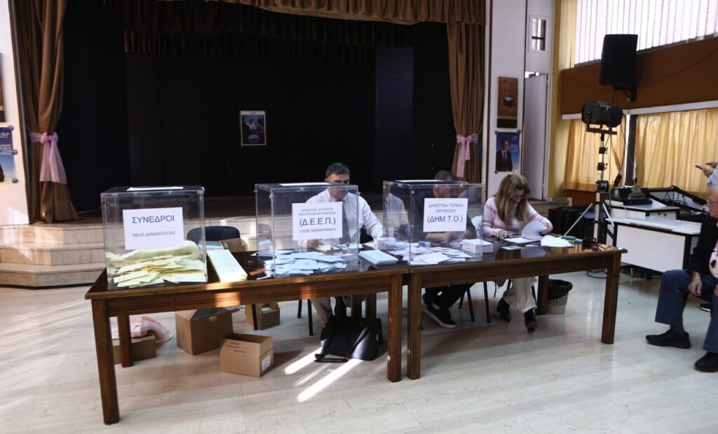 ΝΔ: Μεγάλη συμμετοχή στις εσωκομματικές εκλογές – Πού θα ψηφίσει ο Πρωθυπουργός