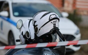 Νέα Πέραμος: Τραύματα από ψαλίδι φέρει ο 47χρονος που εντοπίστηκε νεκρός – Ύποπτος ο αδελφός του