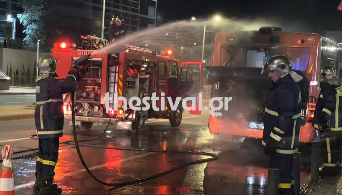 Θεσσαλονίκη: Έρευνα για τη φωτιά στο λεωφορείο – Άμεση και ψύχραιμη η αντίδραση του οδηγού, λέει ο ΟΑΣΘ