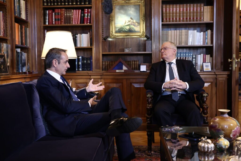 Τασούλας σε Μητσοτάκη: Ζούμε ιστορικές εξελίξεις – η χώρα δεν μπορεί πια να αποσταθεροποιηθεί από εξωγενείς παράγοντες