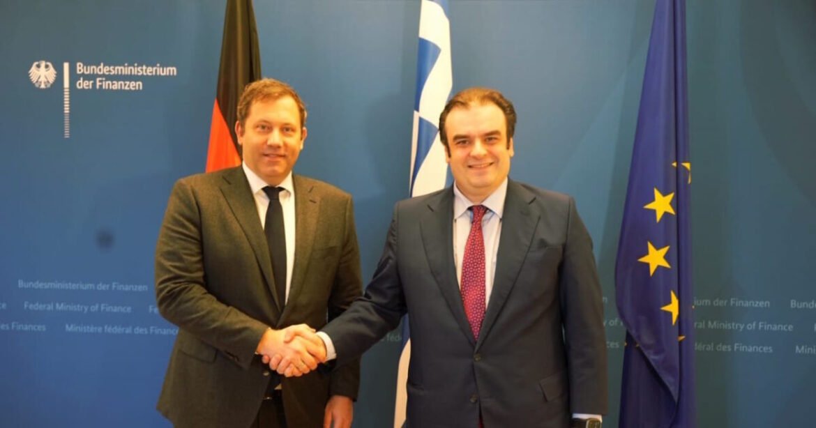 Συνάντηση του Κυριάκου Πιερρακάκη με τον Αντικαγκελάριο και υπουργό Οικονομικών της Γερμανίας Λαρς Κλίνγκμπαϊλ