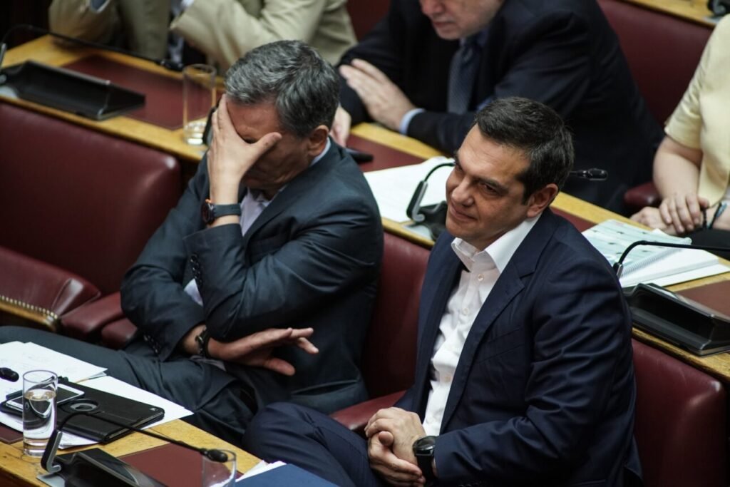 Ο Tσακαλώτος απαντά (ξανά) στον Τσίπρα: Τα «δαχτυλίδια», η αντι-ΣΥΡΙΖΑ φράξια μέσα στο κόμμα και το «τοπικό νόμισμα»