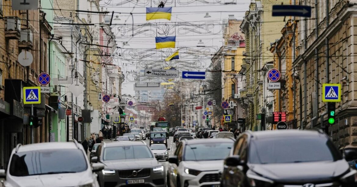 Το ΔΝΤ δανείζει επιπλέον 8,2 δισ. δολάρια στην Ουκρανία – Με «μαύρη τρύπα» 63 δισ. ξεκινά το 2026