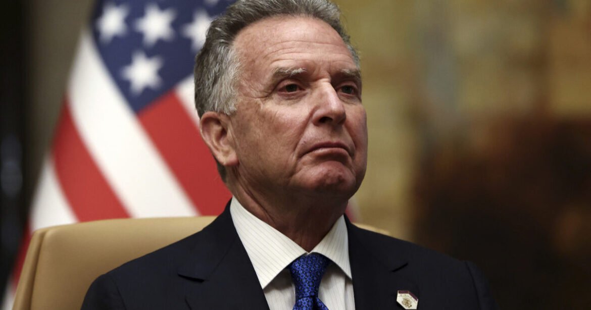 Ποιος την «έστησε» στον Γουίτκοφ: Κρεμλίνο και Ουσακόφ «δείχνουν» τους διαδρόμους του Λευκού Οίκου