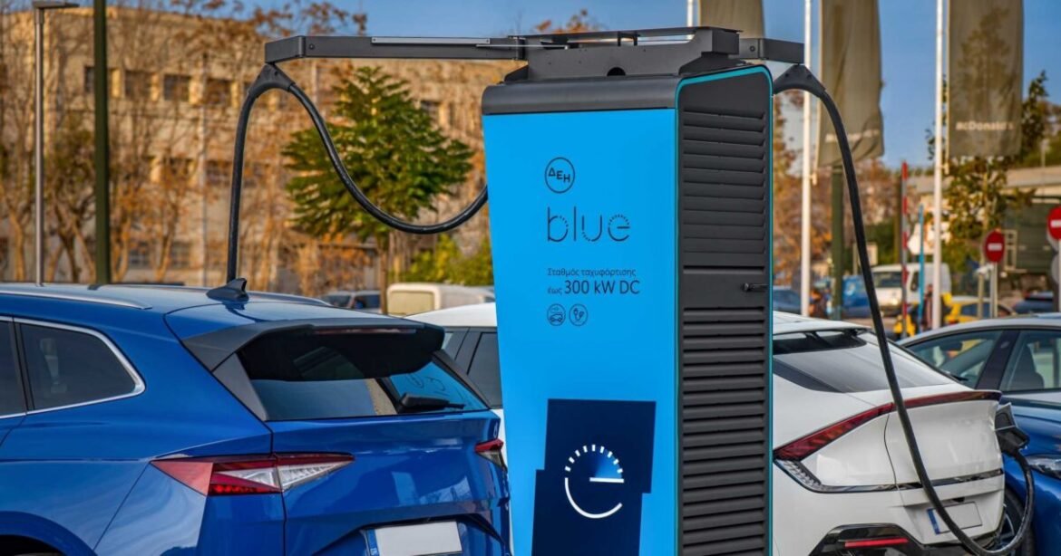 Έρχονται 2.500 σύγχρονοι σταθμοί φόρτισης από τη ΔΕΗ εντός διετίας