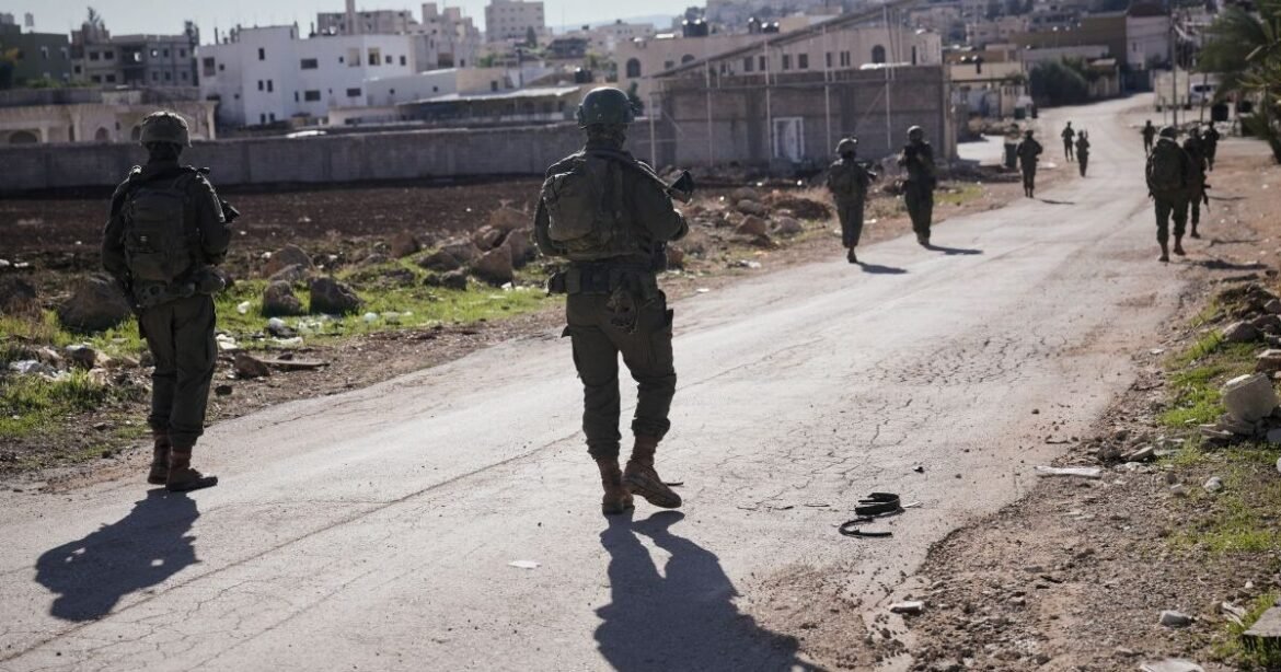 Δυτική Όχθη: Ισραηλινοί εκτελούν εν ψυχρώ άοπλους Παλαιστίνιους που παραδίδονται (Βίντεο – Σκληρές εικόνες)