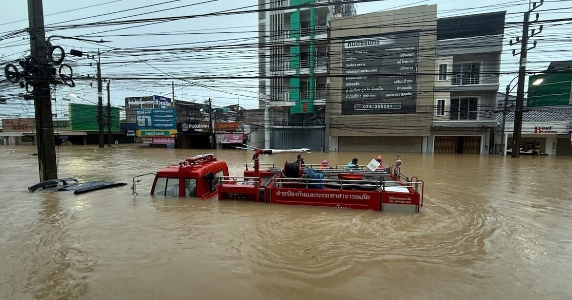 Φονικές πλημμύρες στη νοτιοανατολική Ασία – Πάνω από 460 νεκροί σε Ινδονησία, Ταϊλάνδη και Μαλαισία