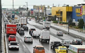 Πώς θα «ξεμπλοκάρει» ο Κηφισός: Τι λένε συγκοινωνιολόγοι για την απαγόρευση βαρέων οχημάτων – «Χρειάζεται