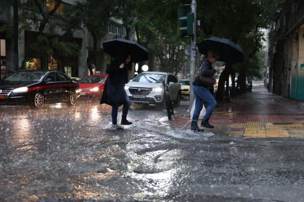 Σε 24ωρη επιφυλακή ο Δήμος Αθηναίων λόγω της κακοκαιρίας
