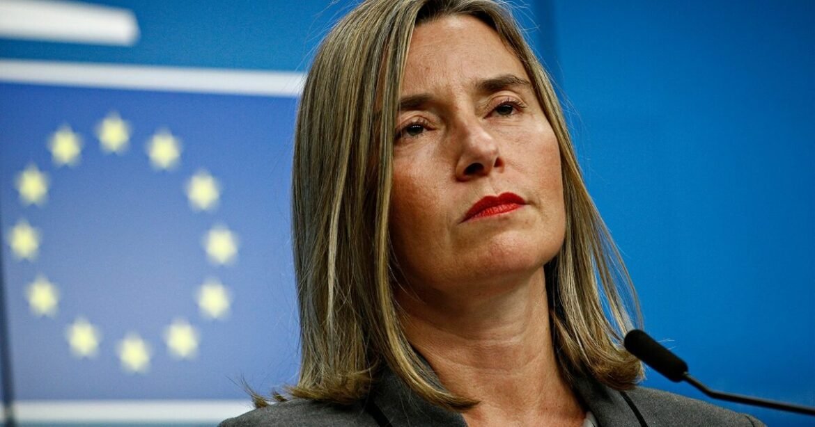 Η Μογκερίνι παραιτήθηκε από πρύτανης του Κολεγίου της Ευρώπης μετά το σκάνδαλο διαφθοράς