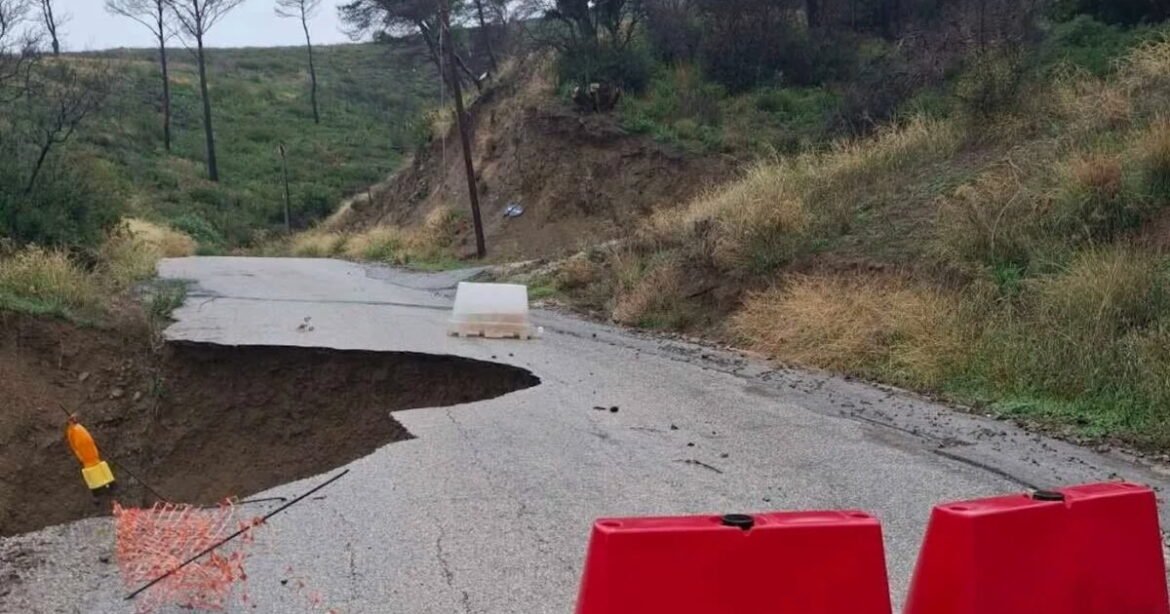 Η κακοκαιρία Byron «χτύπησε» το οδικό δίκτυο της Αττικής – Ποιοι δρόμοι παραμένουν κλειστοί